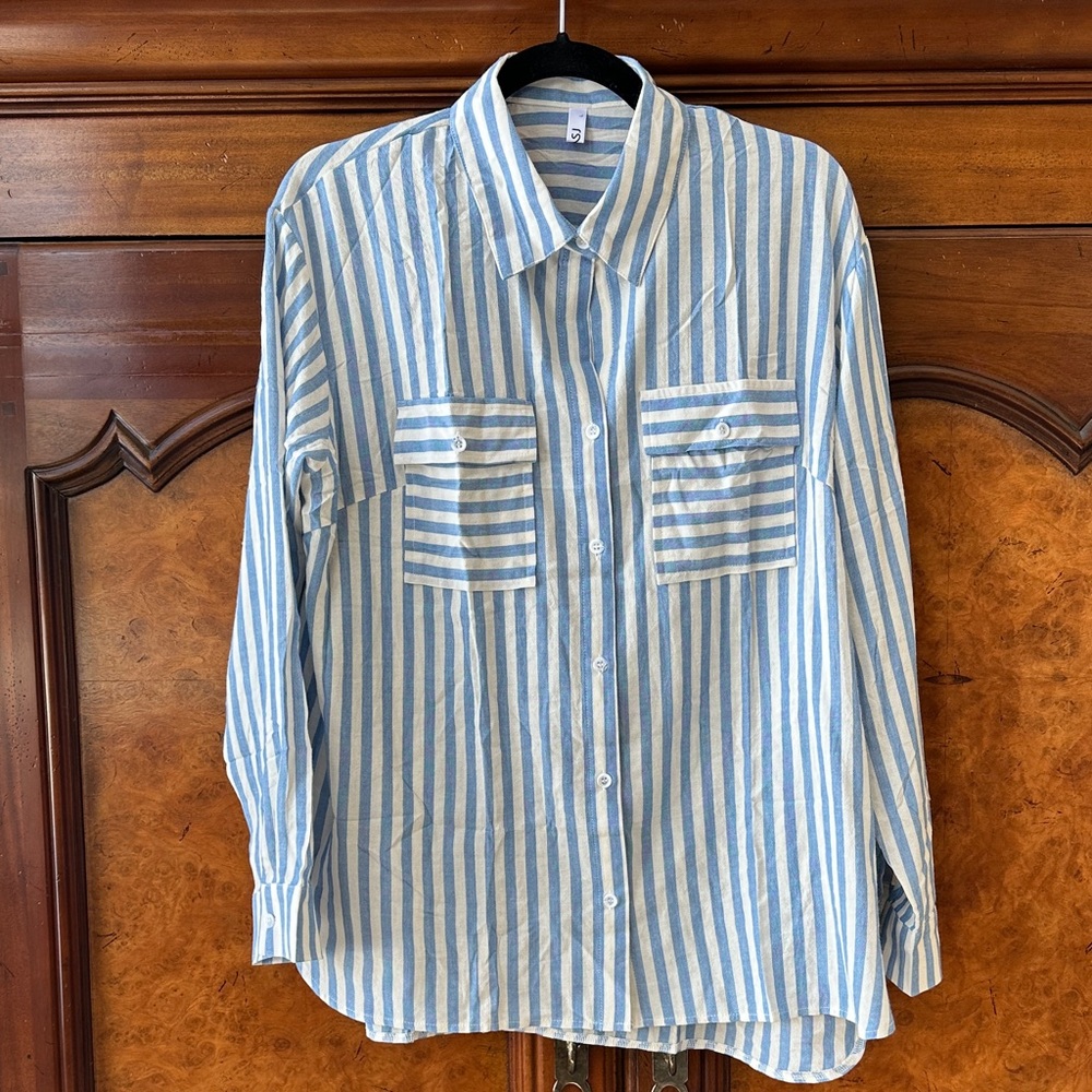 White and Blue Long Sleeve Button Down Shirt - Picture 15 of 17